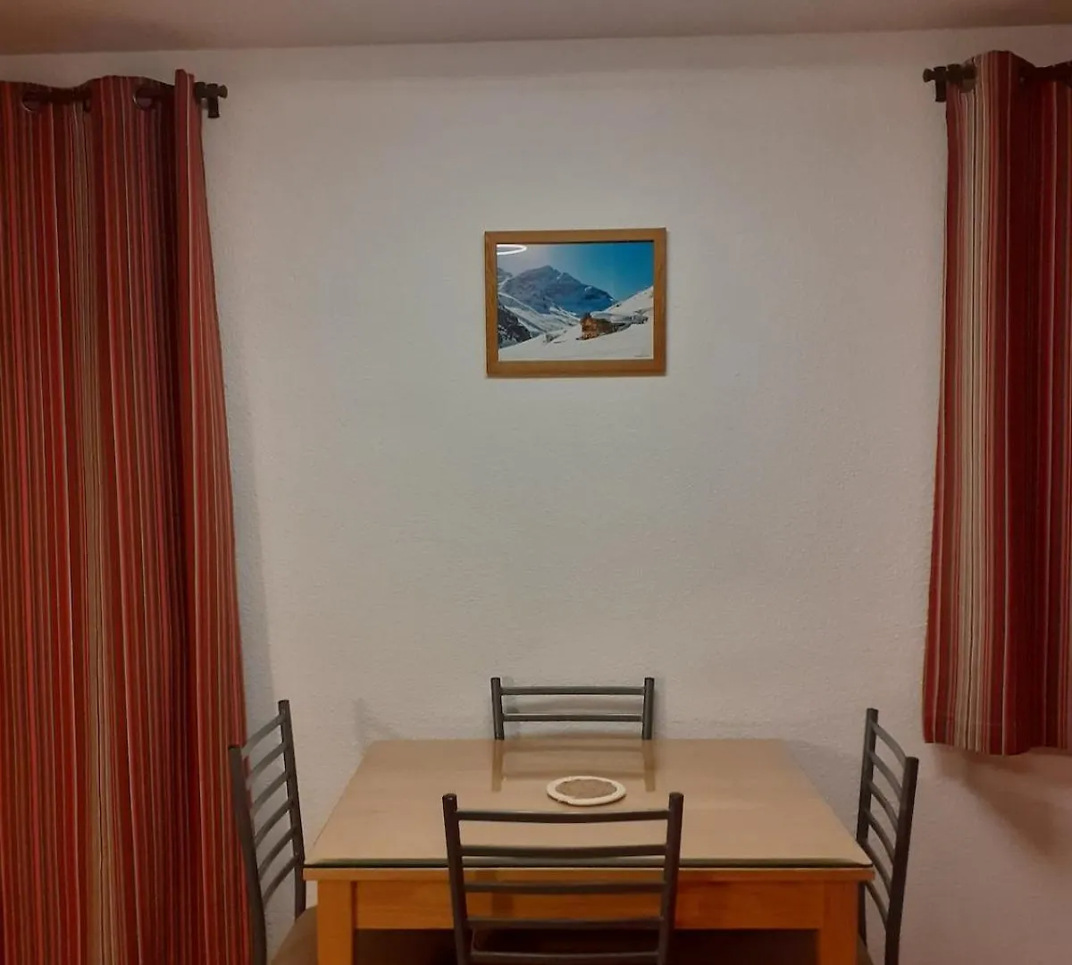 Appartement 2- 4 Personnes Linge De Lit Inclus Orelle 0*,  Francia